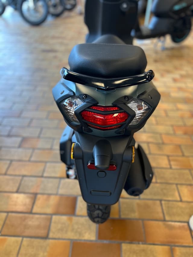 Kisbee S Shadow, 4T inj. édition "Adventure"